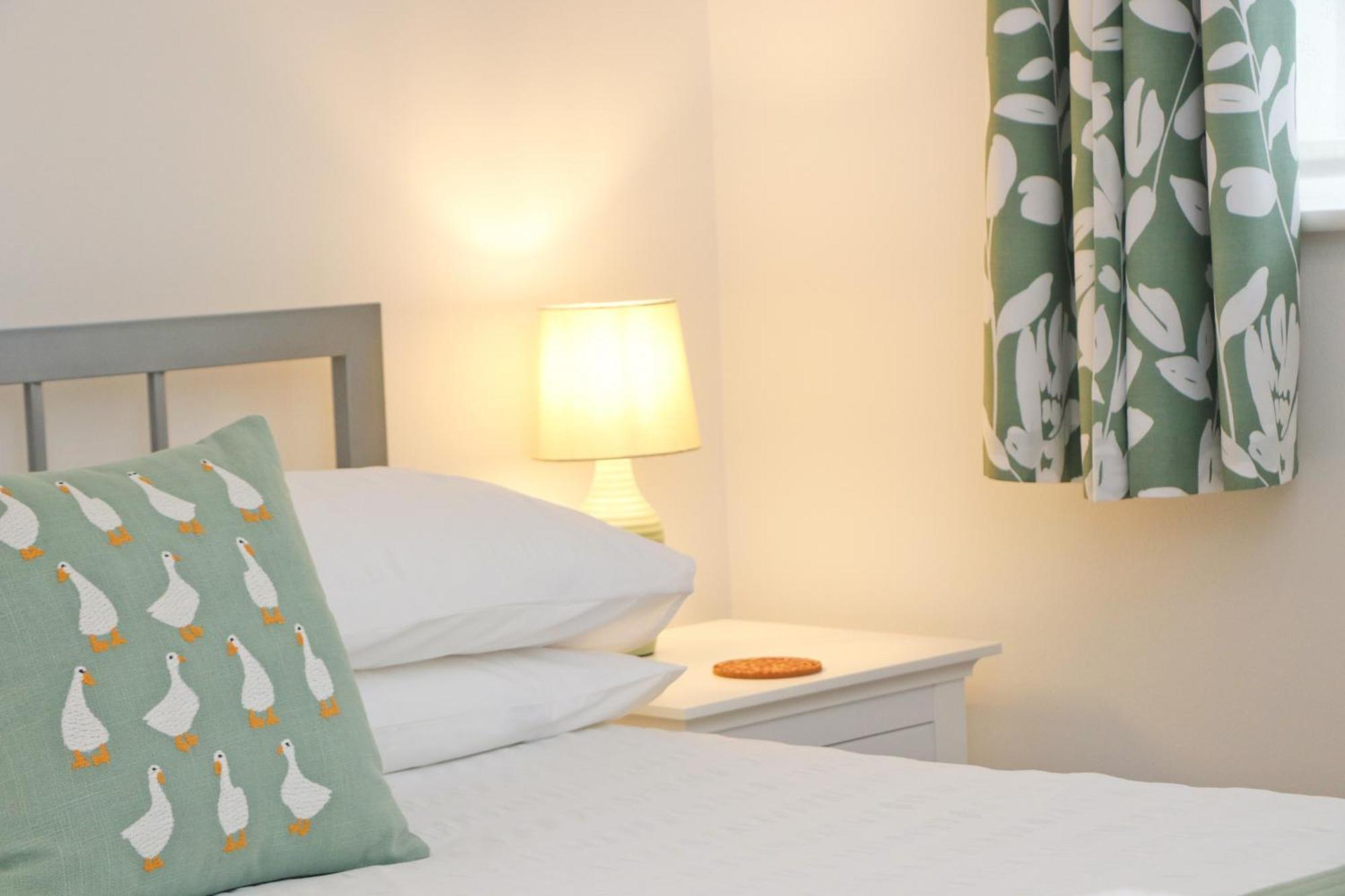 7 Bays For 7 Days! Spacious Bungalow Near 7 Beaches Saint Merryn Eksteriør bilde